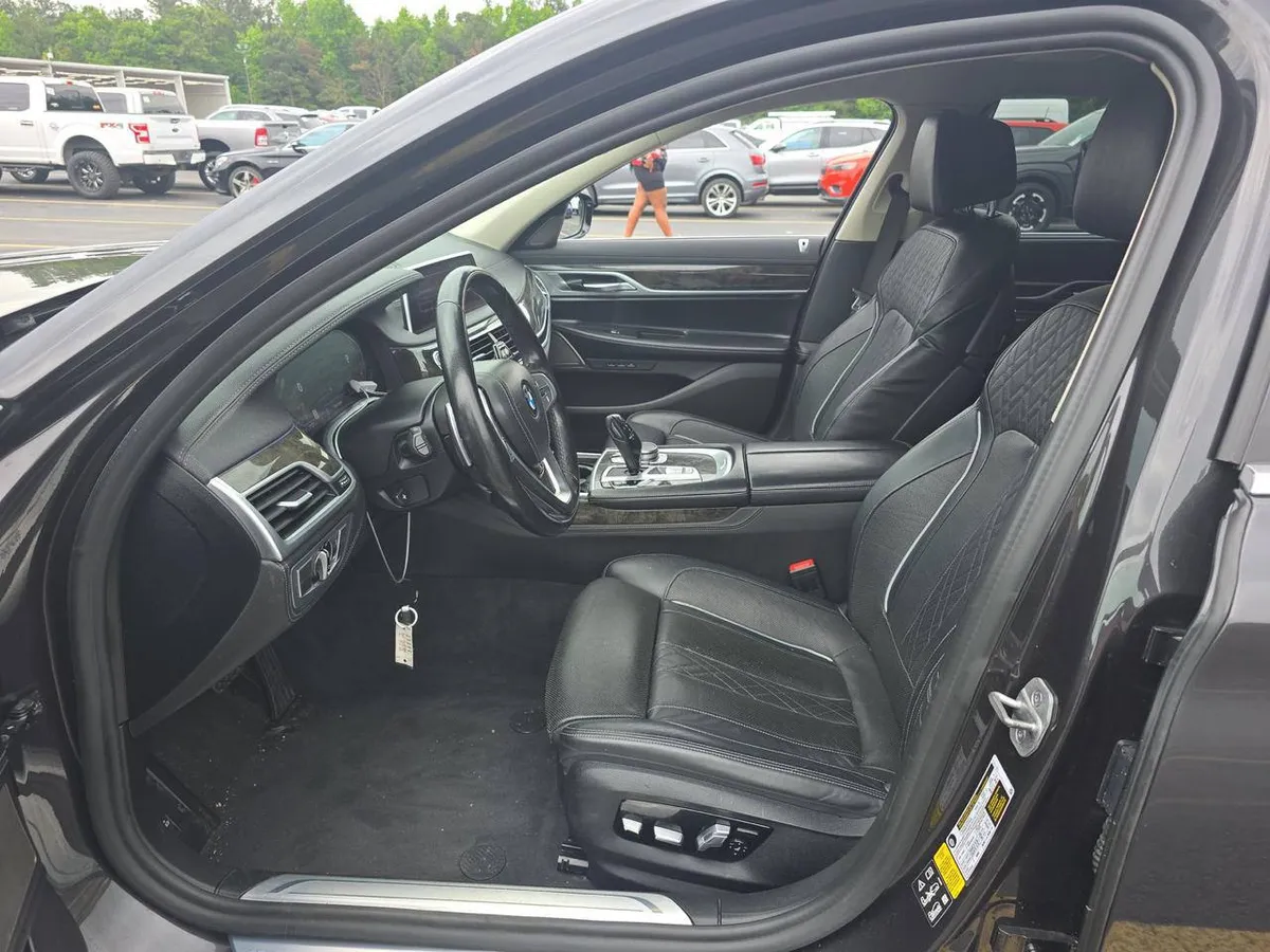 BMW 7 SERIES SEDAN 740I 2022