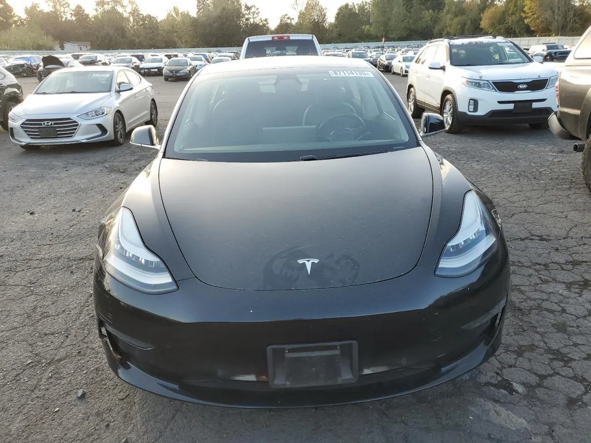 TESLA MODEL 3 2019