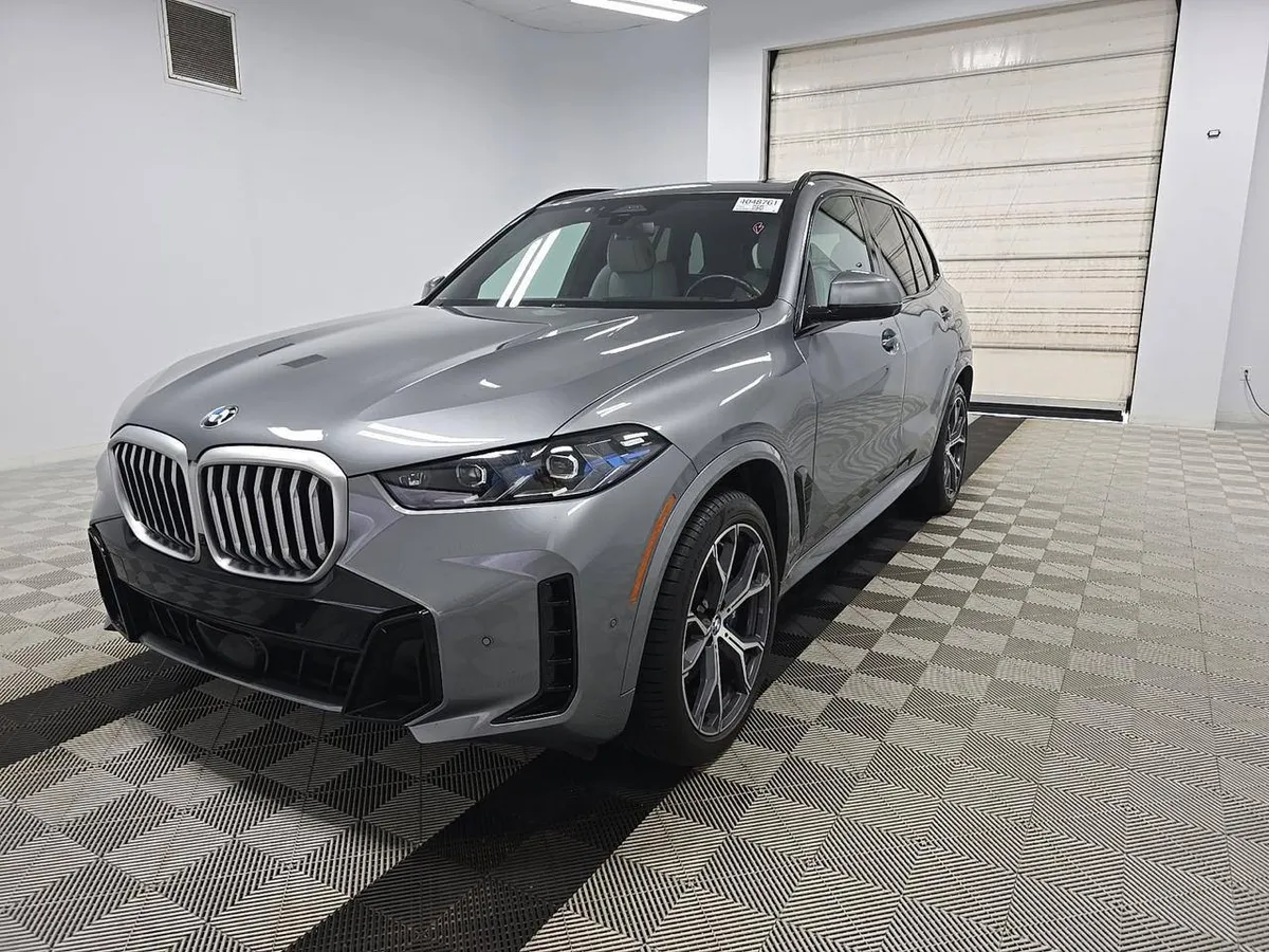 BMW X5 SPORTS ACTIVITY VEHICLE 2024