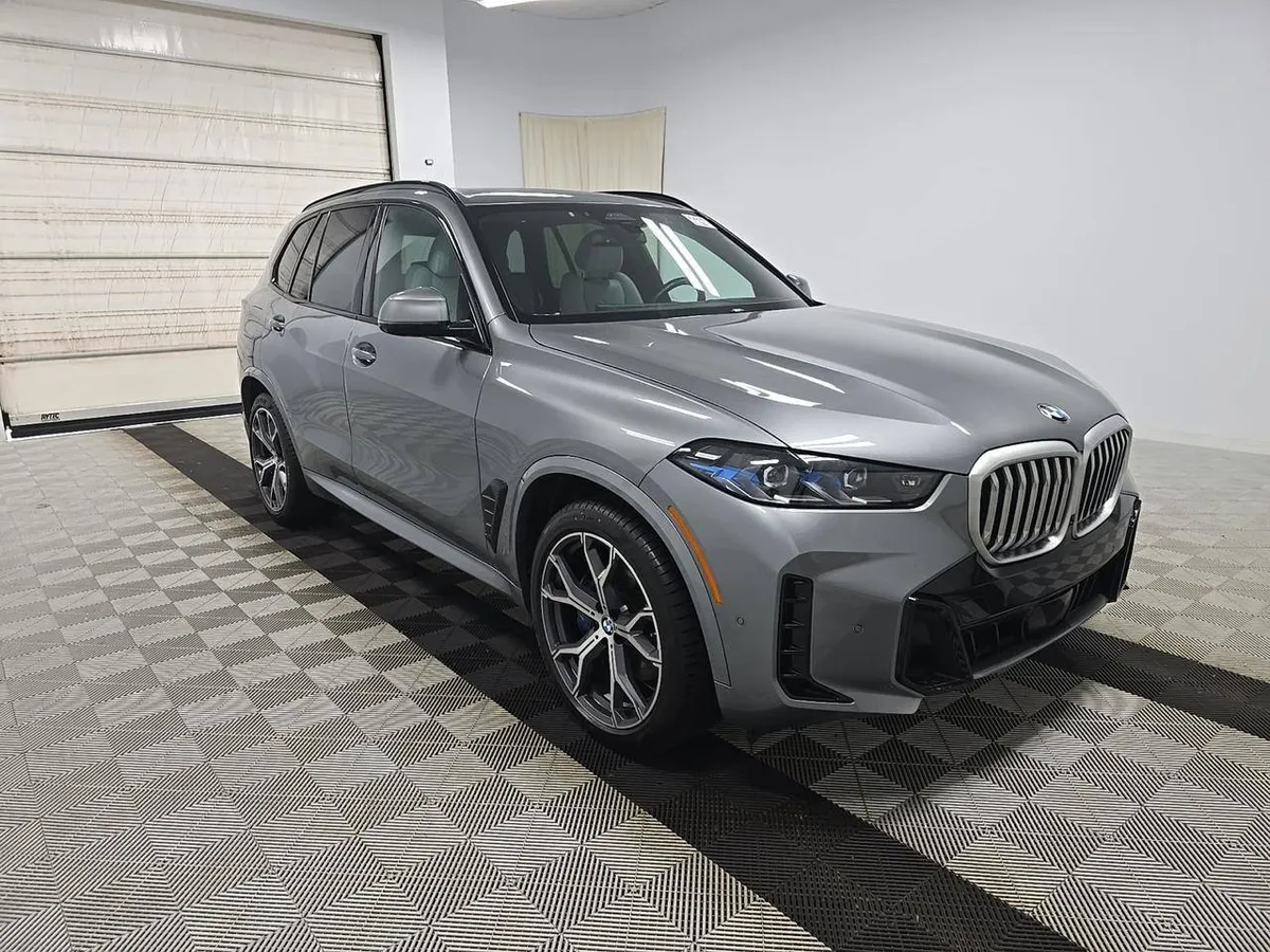 BMW X5 SPORTS ACTIVITY VEHICLE 2024