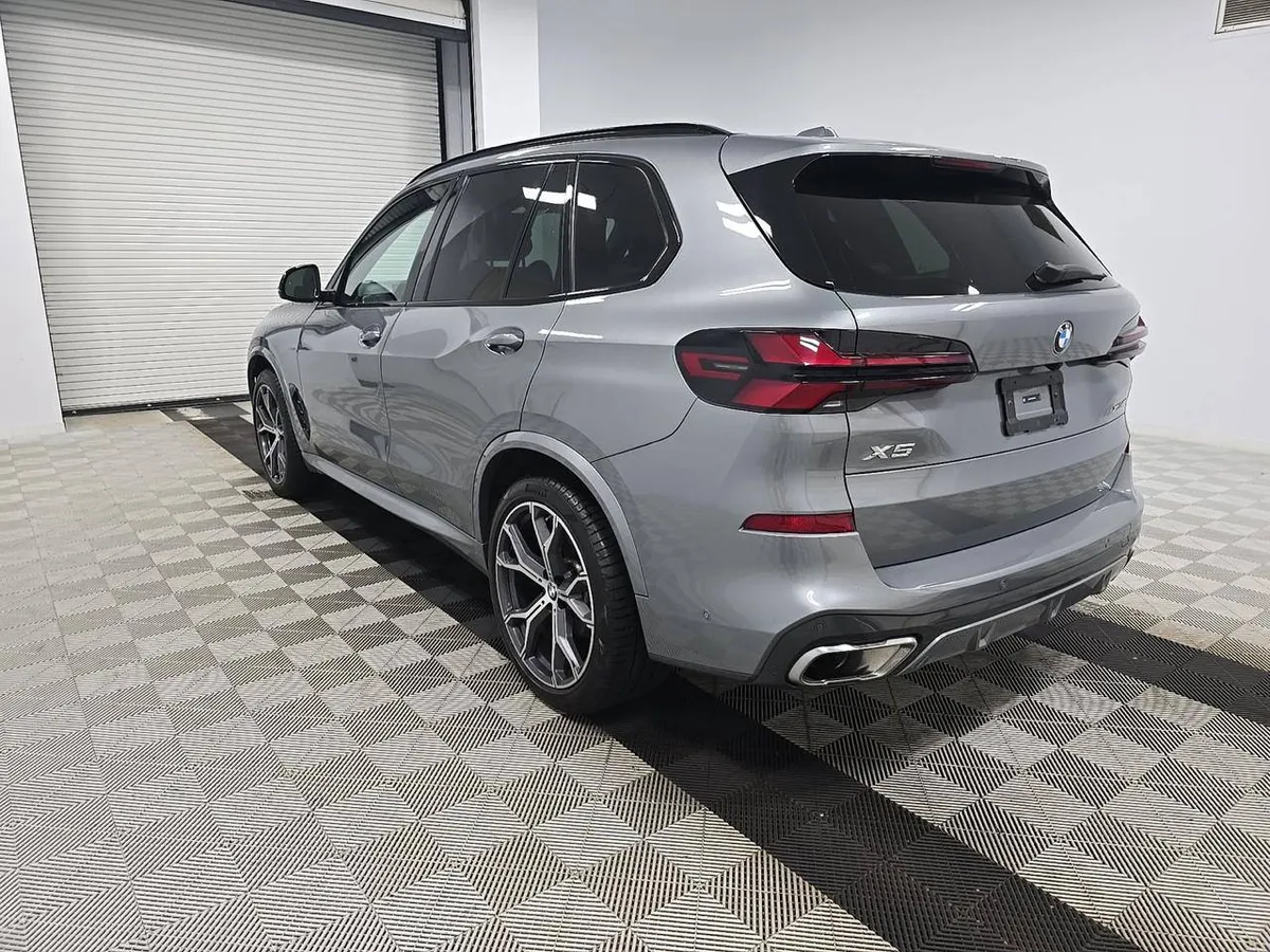 BMW X5 SPORTS ACTIVITY VEHICLE 2024