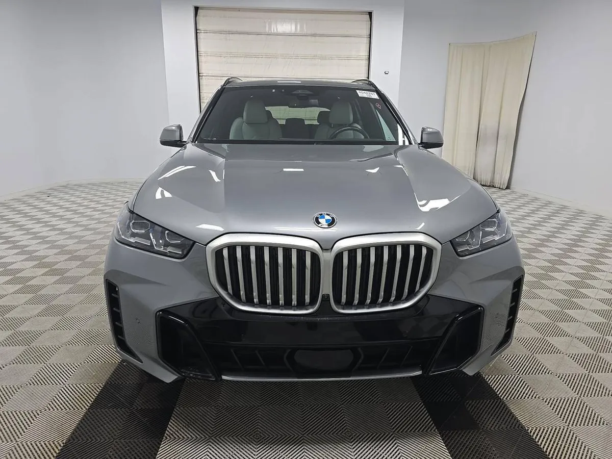 BMW X5 SPORTS ACTIVITY VEHICLE 2024
