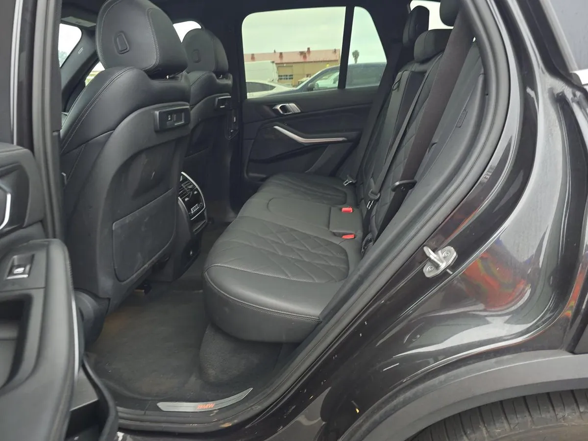 BMW X5 КТО ЛЮБИТ КОМФОРТ И ДРАЙВ 2023