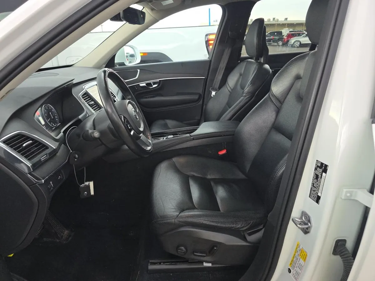 VOLVO XC90 T6 MOMENTUM 6-PASSENGER 2020