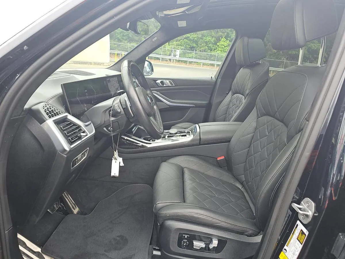 BMW X7 SPORTS ACTIVITY VEHICLE 2023