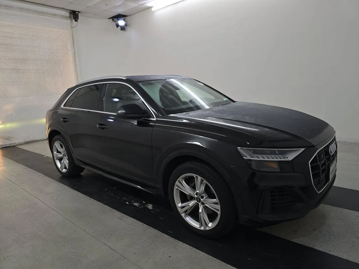 AUDI Q8 PREMIUM 2023