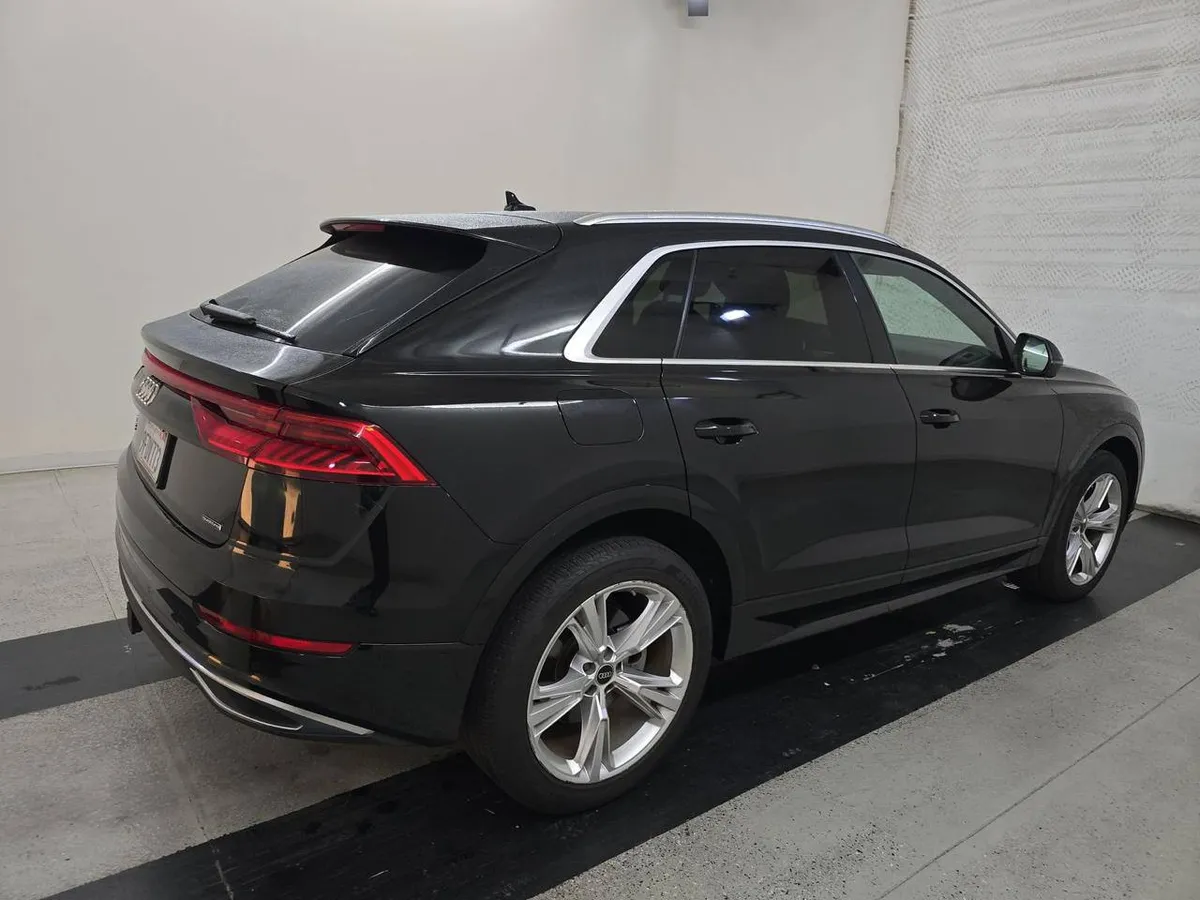 AUDI Q8 PREMIUM 2023