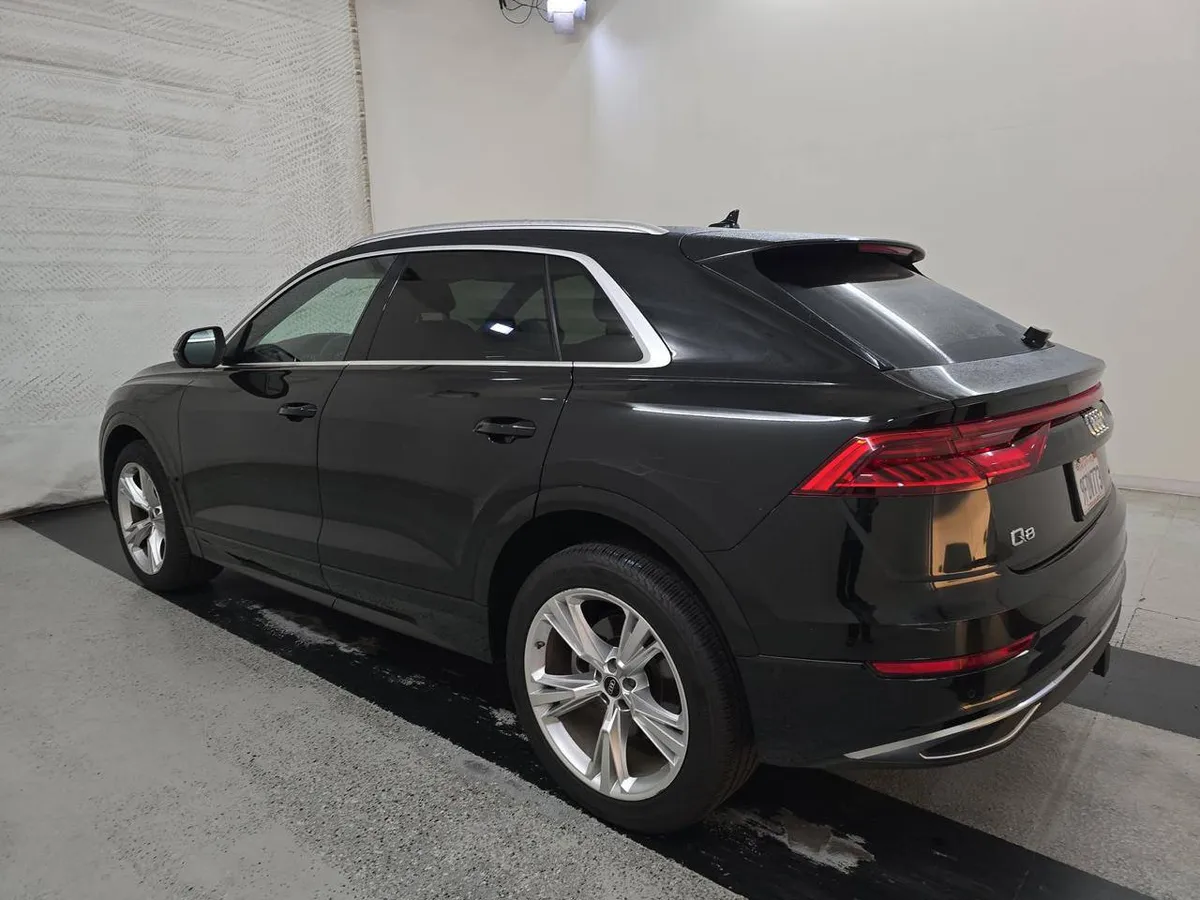 AUDI Q8 PREMIUM 2023