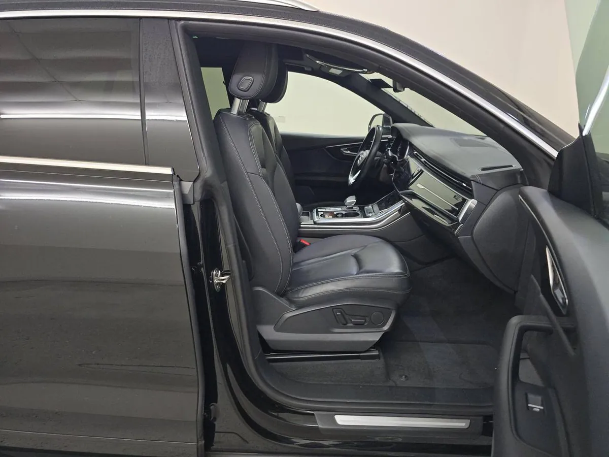 AUDI Q8 PREMIUM 2023