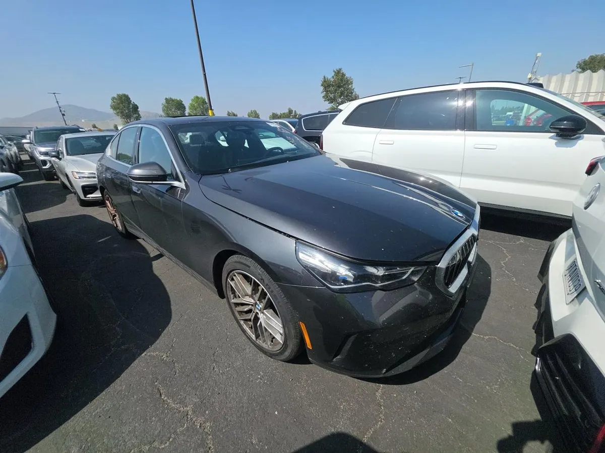 BMW 5 SERIES SEDAN 530I 2025