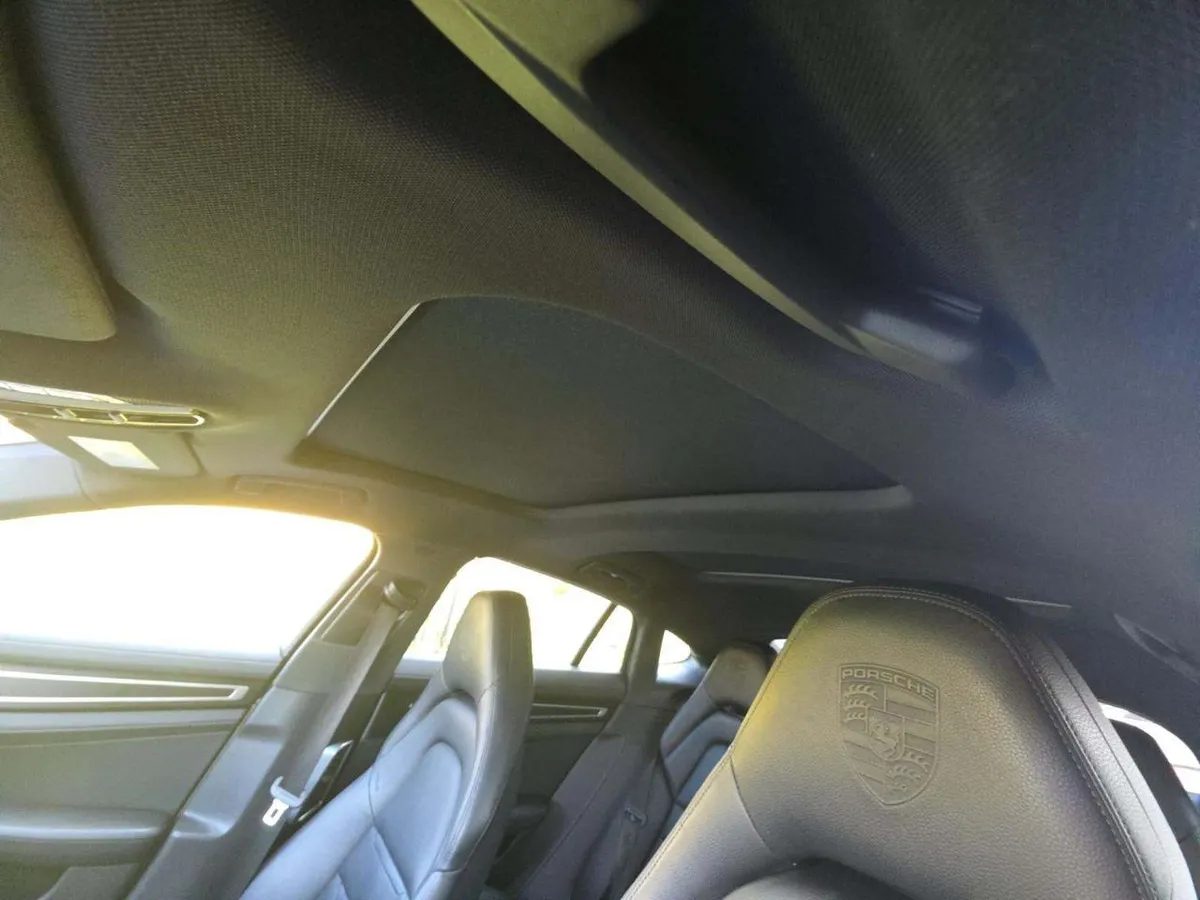 PORSCHE PANAMERA 4 PLATINUM EDITION 2023