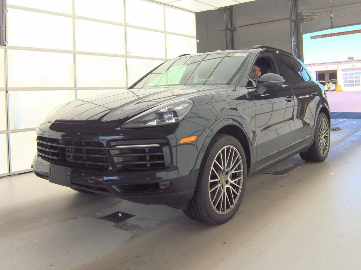 PORSCHE CAYENNE PLATINUM EDITION 2022