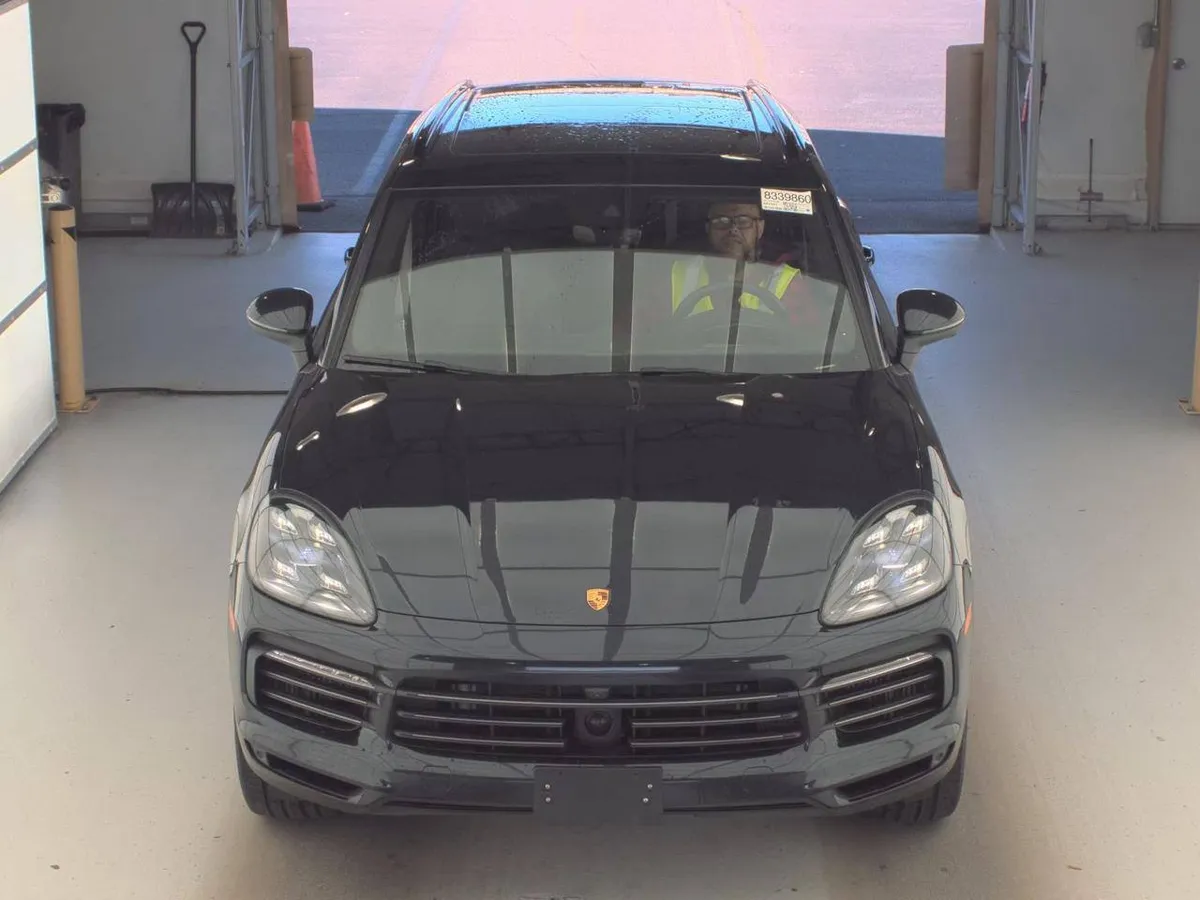PORSCHE CAYENNE PLATINUM EDITION 2022
