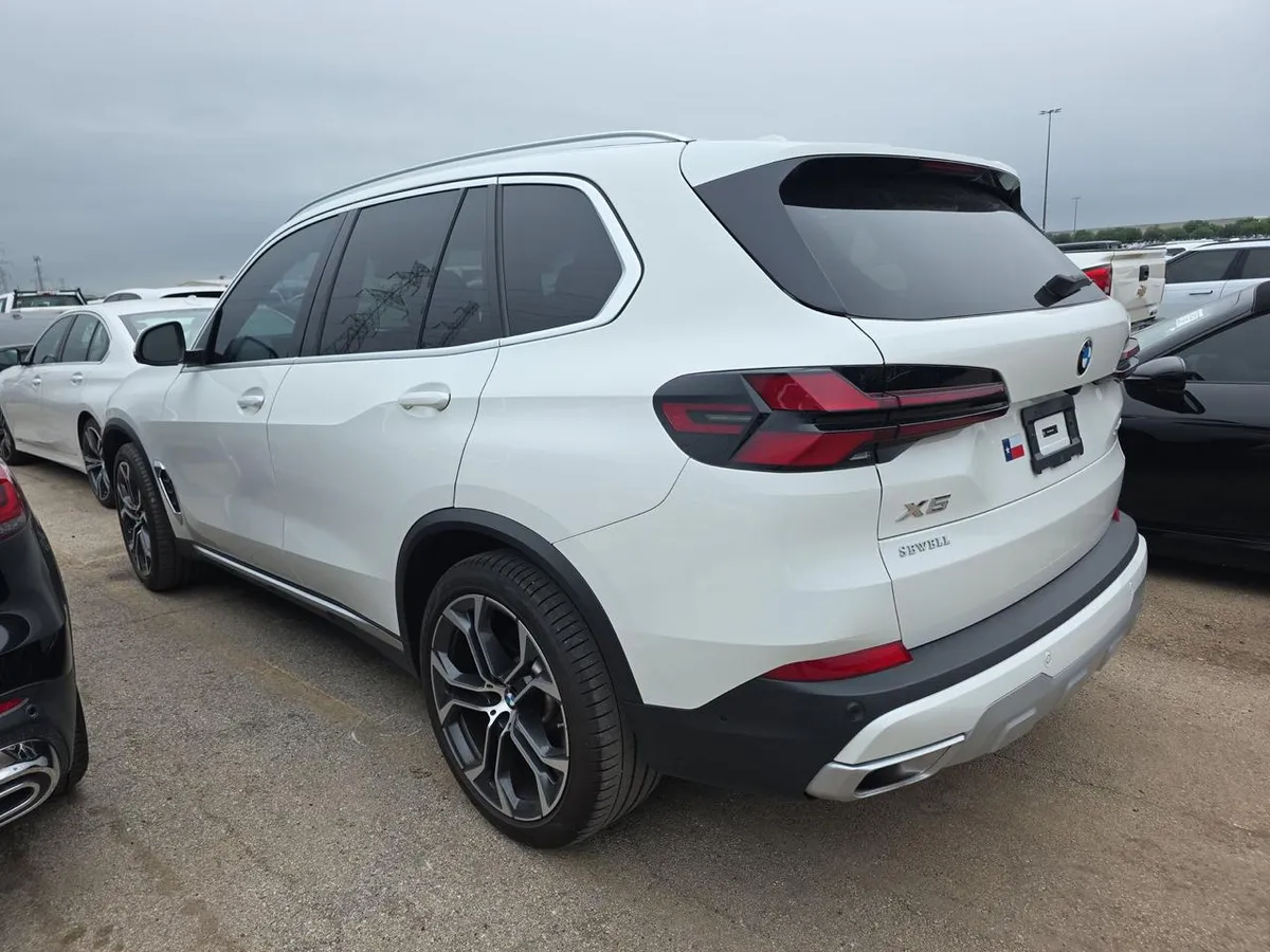 BMW X5 SPORTS ACTIVITY VEHICLE 2024