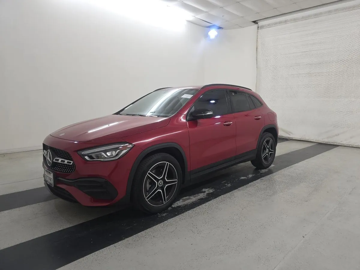 MERCEDES-BENZ GLA 250 2021