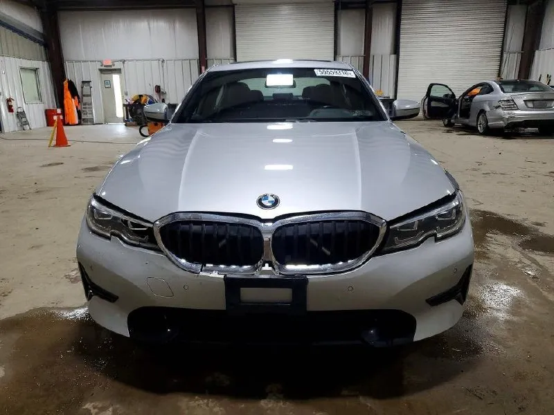 BMW 330XI 2019