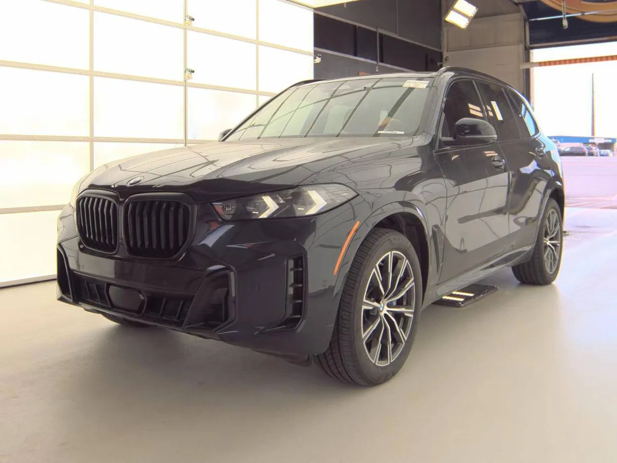 BMW X5 SPORTS ACTIVITY VEHICLE 2024