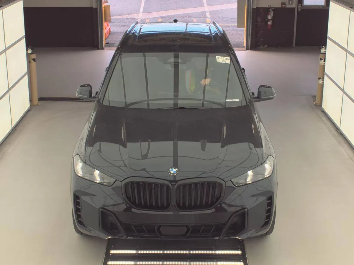 BMW X5 SPORTS ACTIVITY VEHICLE 2024
