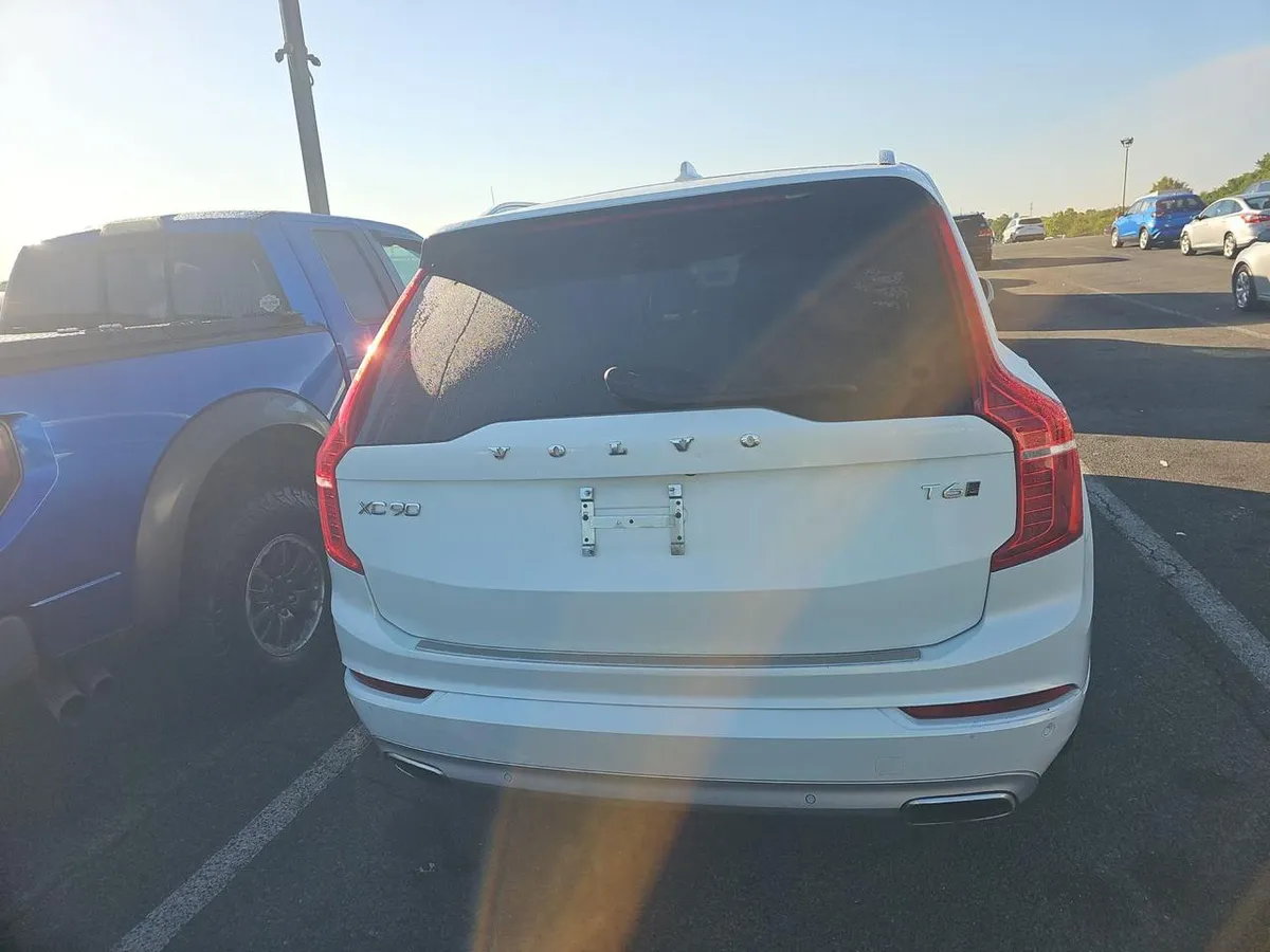VOLVO XC90 T6 MOMENTUM 7-PASSENGER 2019