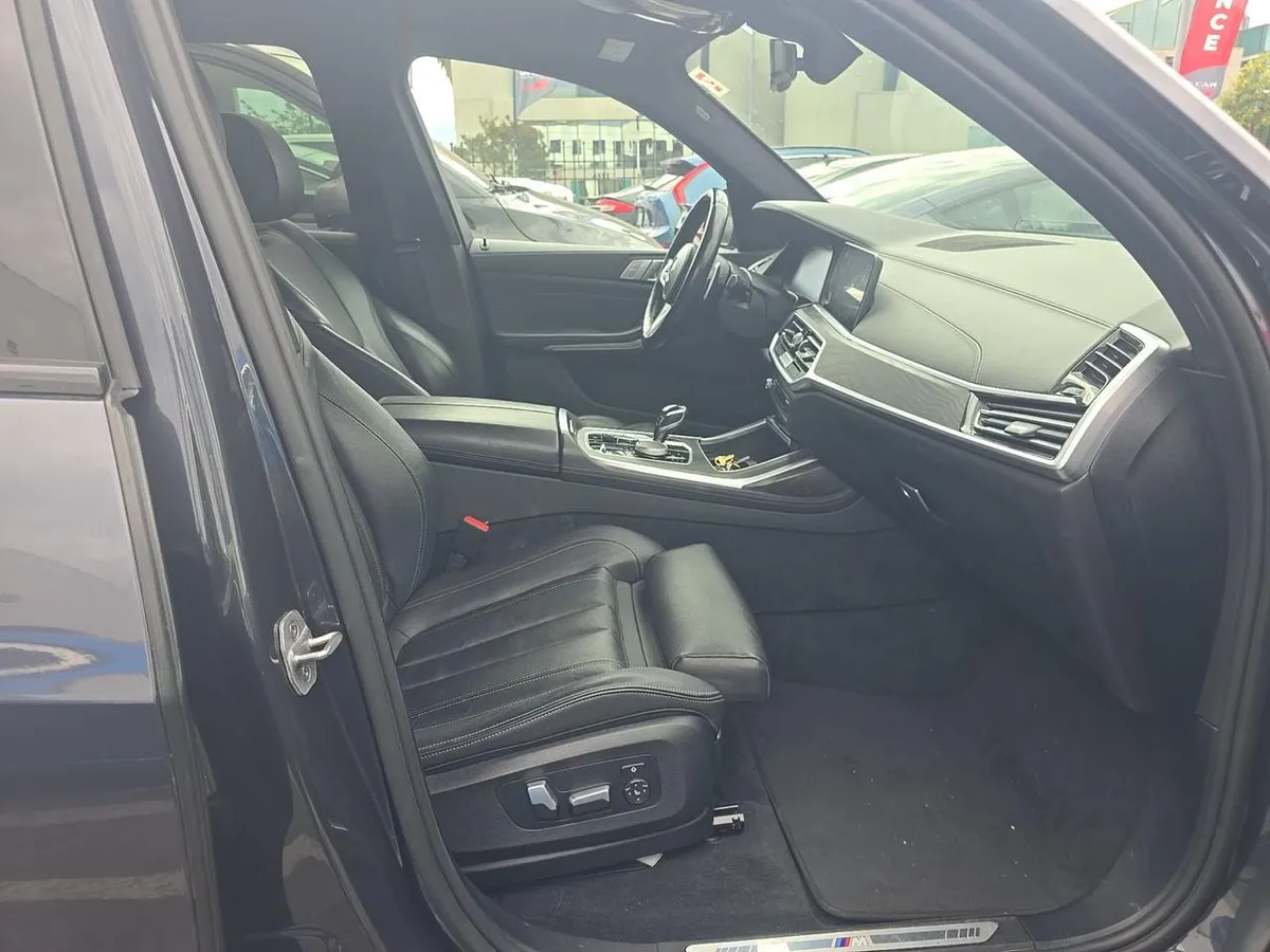 BMW X7 SPORTS ACTIVITY VEHICLE 2021