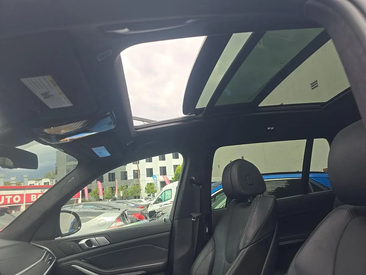 BMW X7 SPORTS ACTIVITY VEHICLE 2021