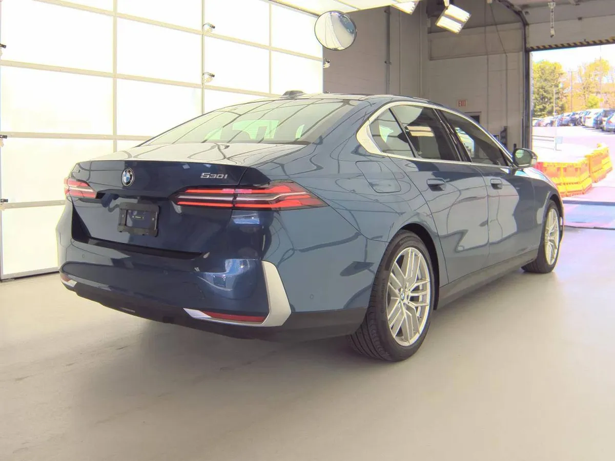 BMW 5 SERIES SEDAN 530I 2024