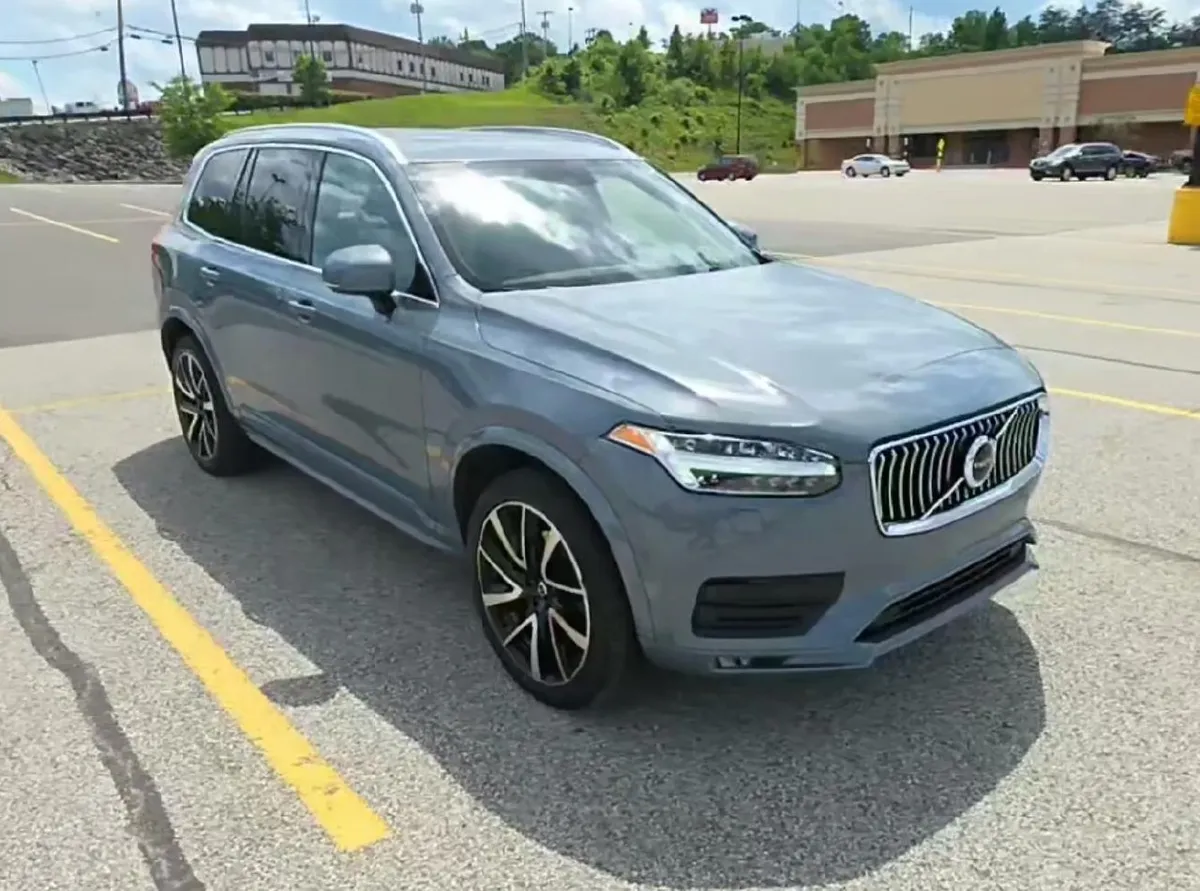 VOLVO XC90 T6 MOMENTUM 7-PASSENGER 2022