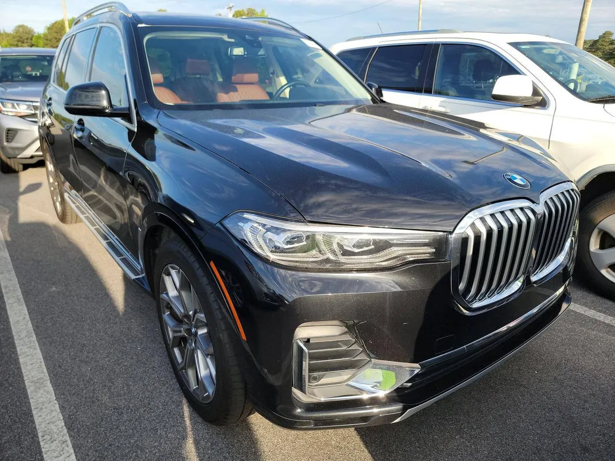 BMW X7 SPORTS ACTIVITY VEHICLE 2021
