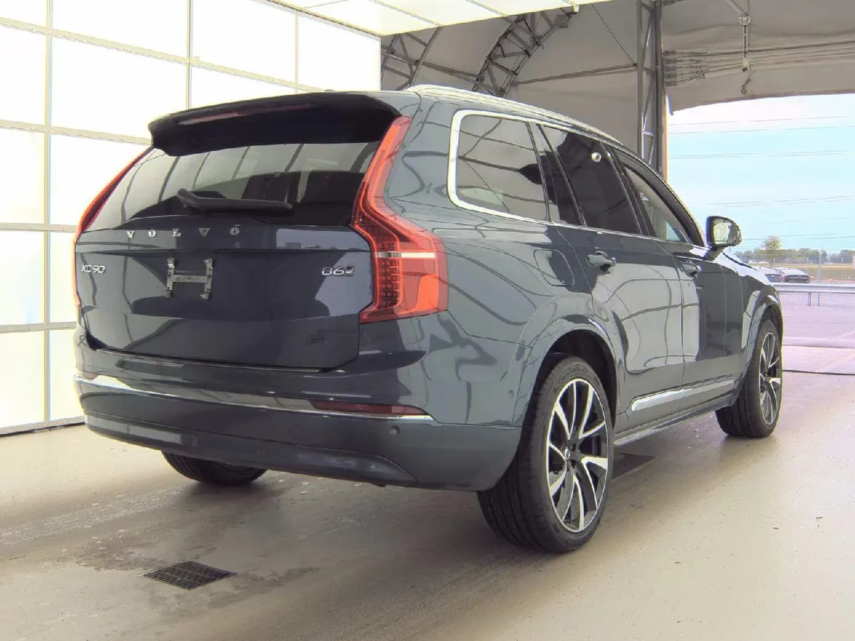 VOLVO XC90 B6 PLUS 7-PASSENGER 2023