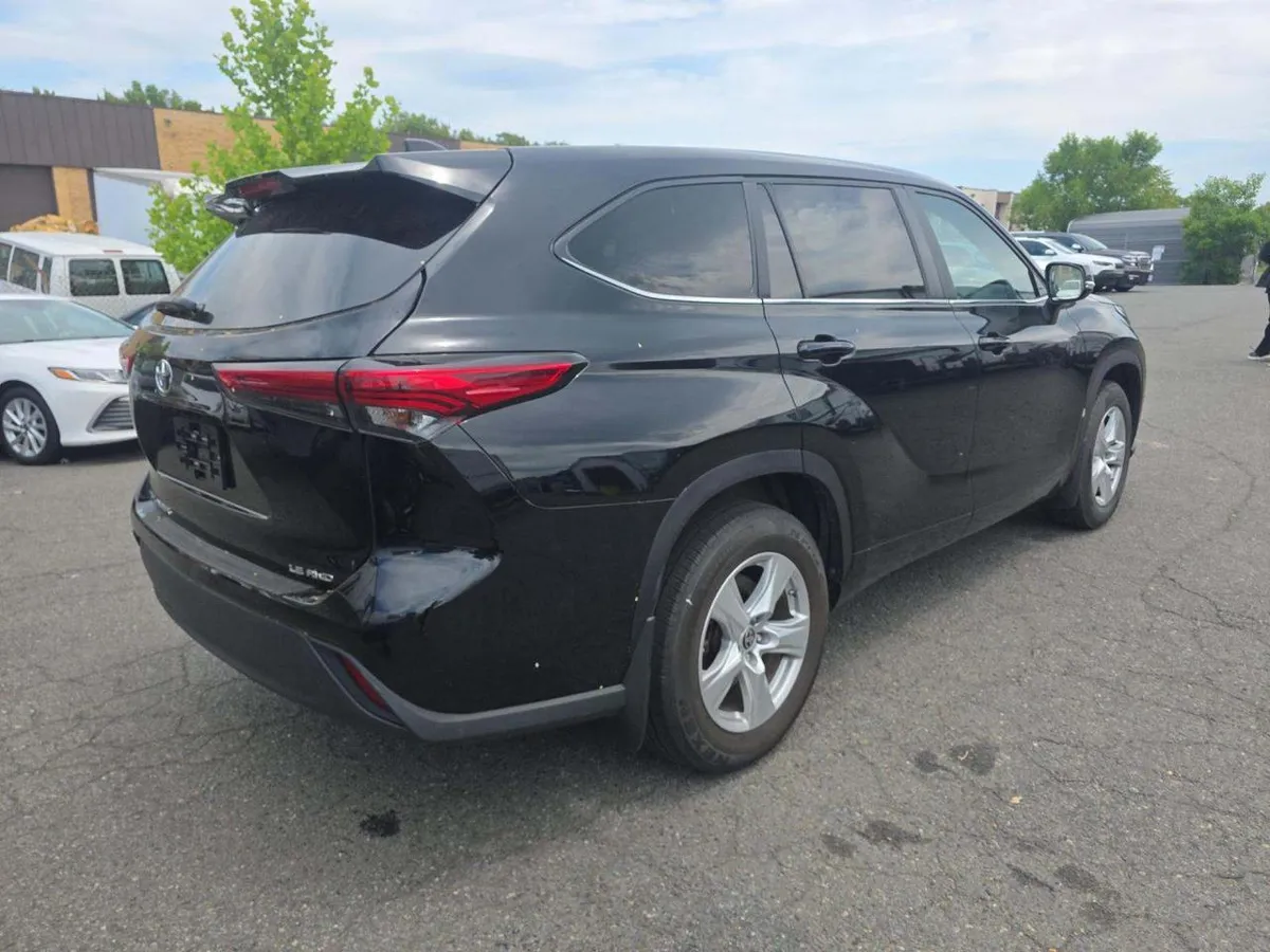 TOYOTA HIGHLANDER LE 2023