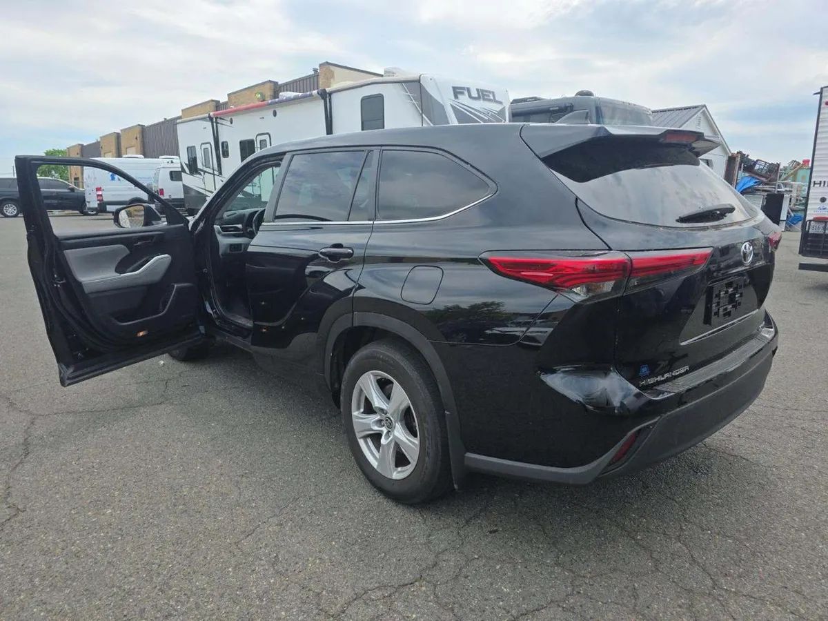 TOYOTA HIGHLANDER LE 2023