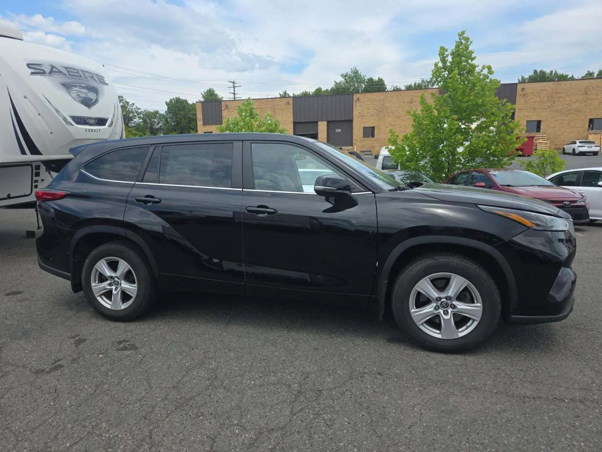 TOYOTA HIGHLANDER LE 2023