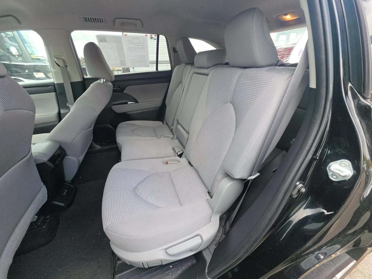 TOYOTA HIGHLANDER LE 2023