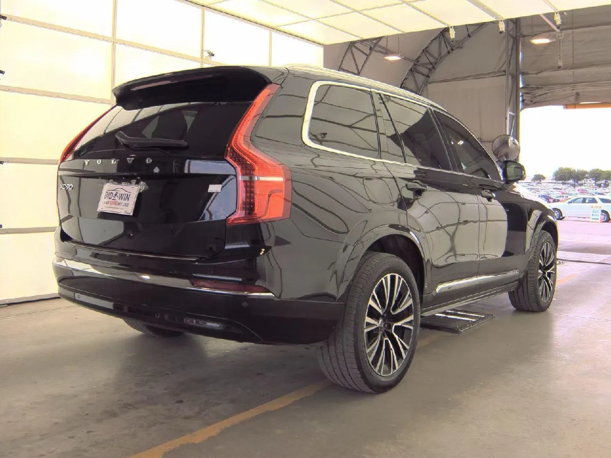 VOLVO XC90 RECHARGE T8 CORE 2023