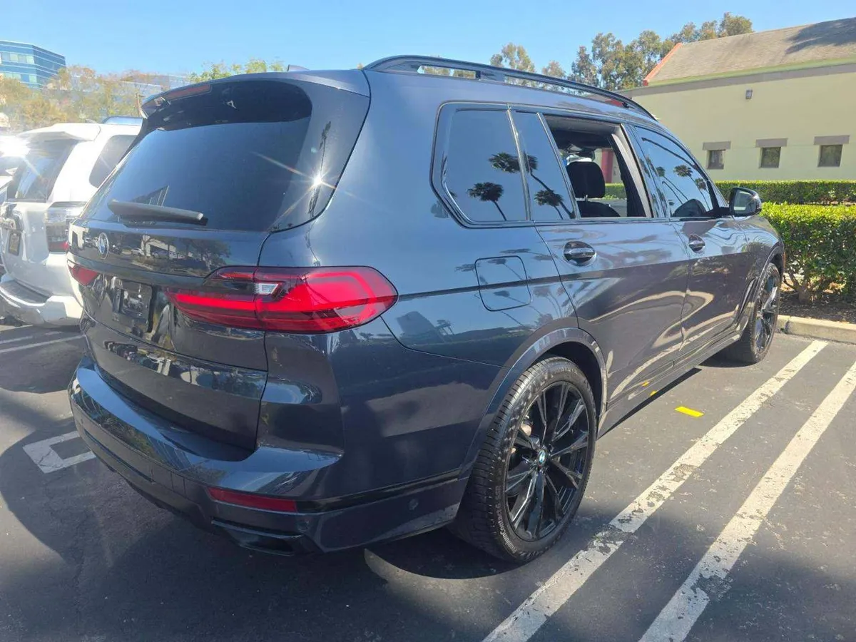 BMW X7 SPORTS ACTIVITY VEHICLE 2022