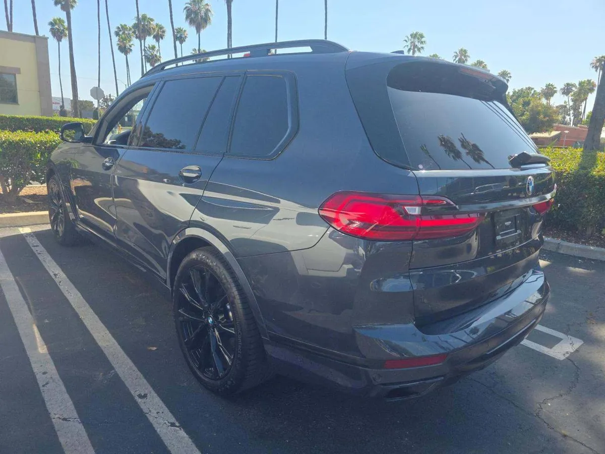 BMW X7 SPORTS ACTIVITY VEHICLE 2022