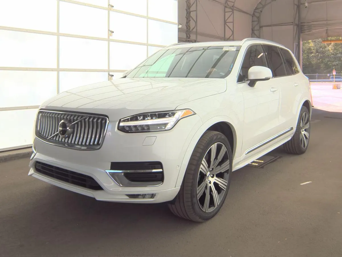 VOLVO XC90 B6 ULTIMATE 6-PASSENGER 2022