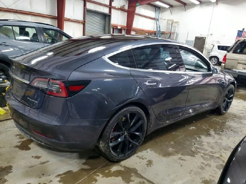 TESLA MODEL 3 2018