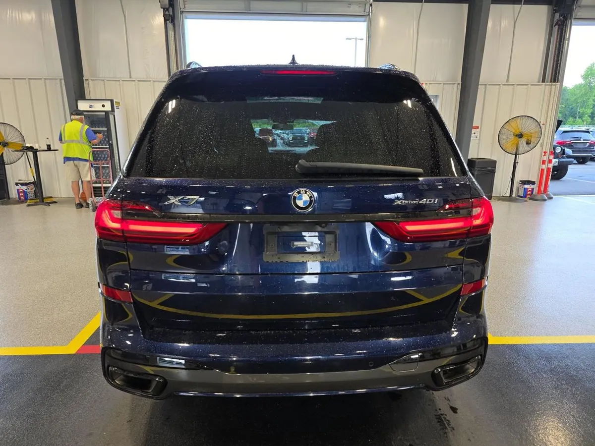 BMW X7 SPORTS ACTIVITY VEHICLE 2021
