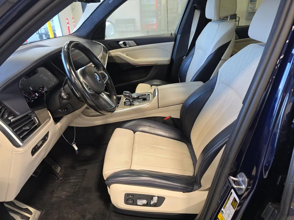 BMW X7 SPORTS ACTIVITY VEHICLE 2021