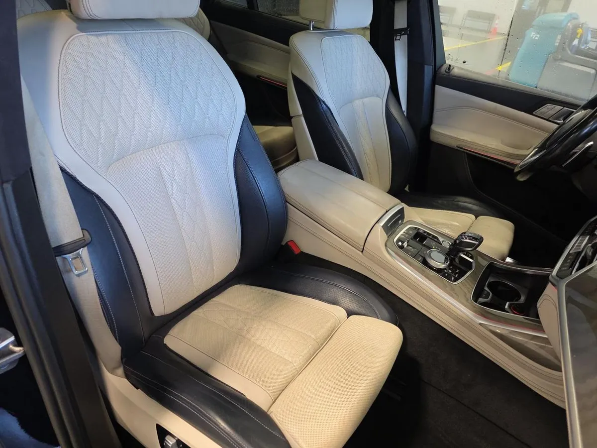 BMW X7 SPORTS ACTIVITY VEHICLE 2021