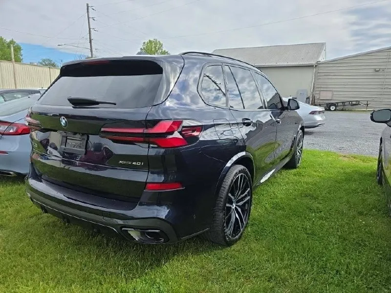 BMW X5 SPORTS ACTIVITY VEHICLE 2024