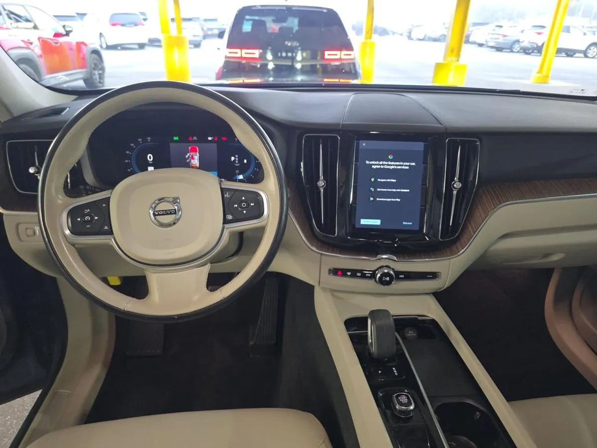 VOLVO XC60 B5 MOMENTUM 2022