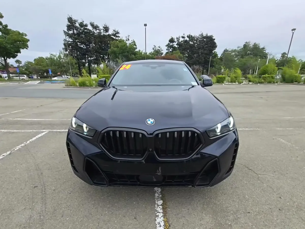 BMW X6 SPORTS ACTIVITY COUPE 2023