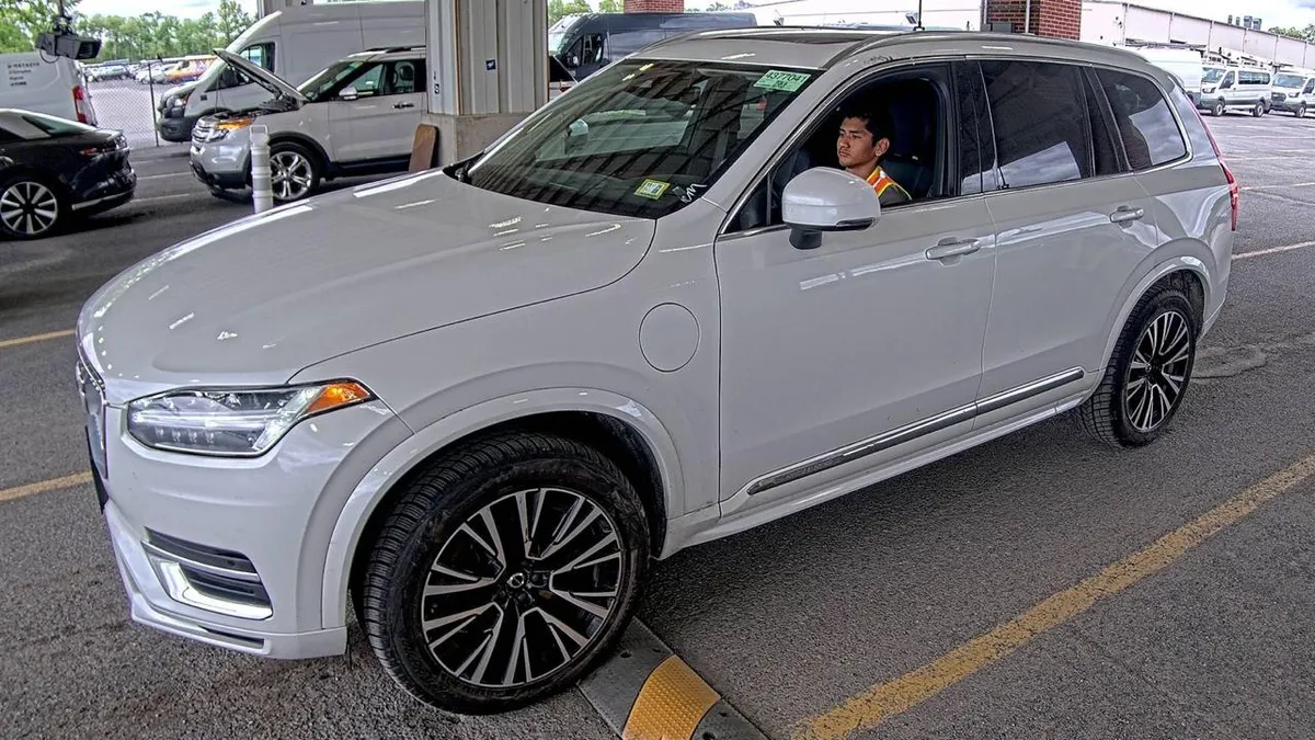VOLVO XC90 RECHARGE PLUG-IN HYBRID 2023