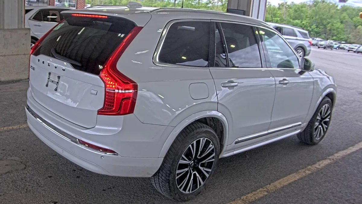 VOLVO XC90 RECHARGE PLUG-IN HYBRID 2023