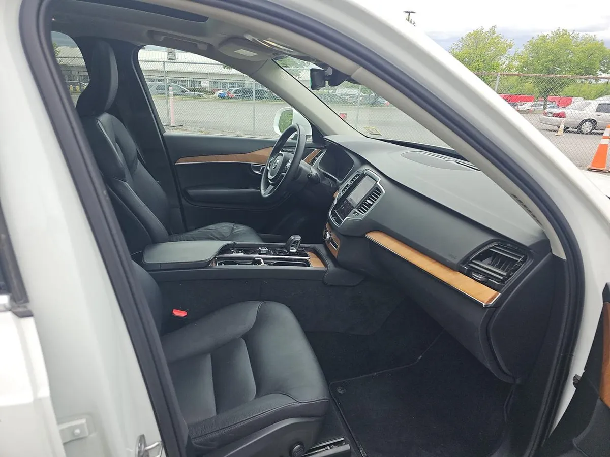 VOLVO XC90 RECHARGE PLUG-IN HYBRID 2023