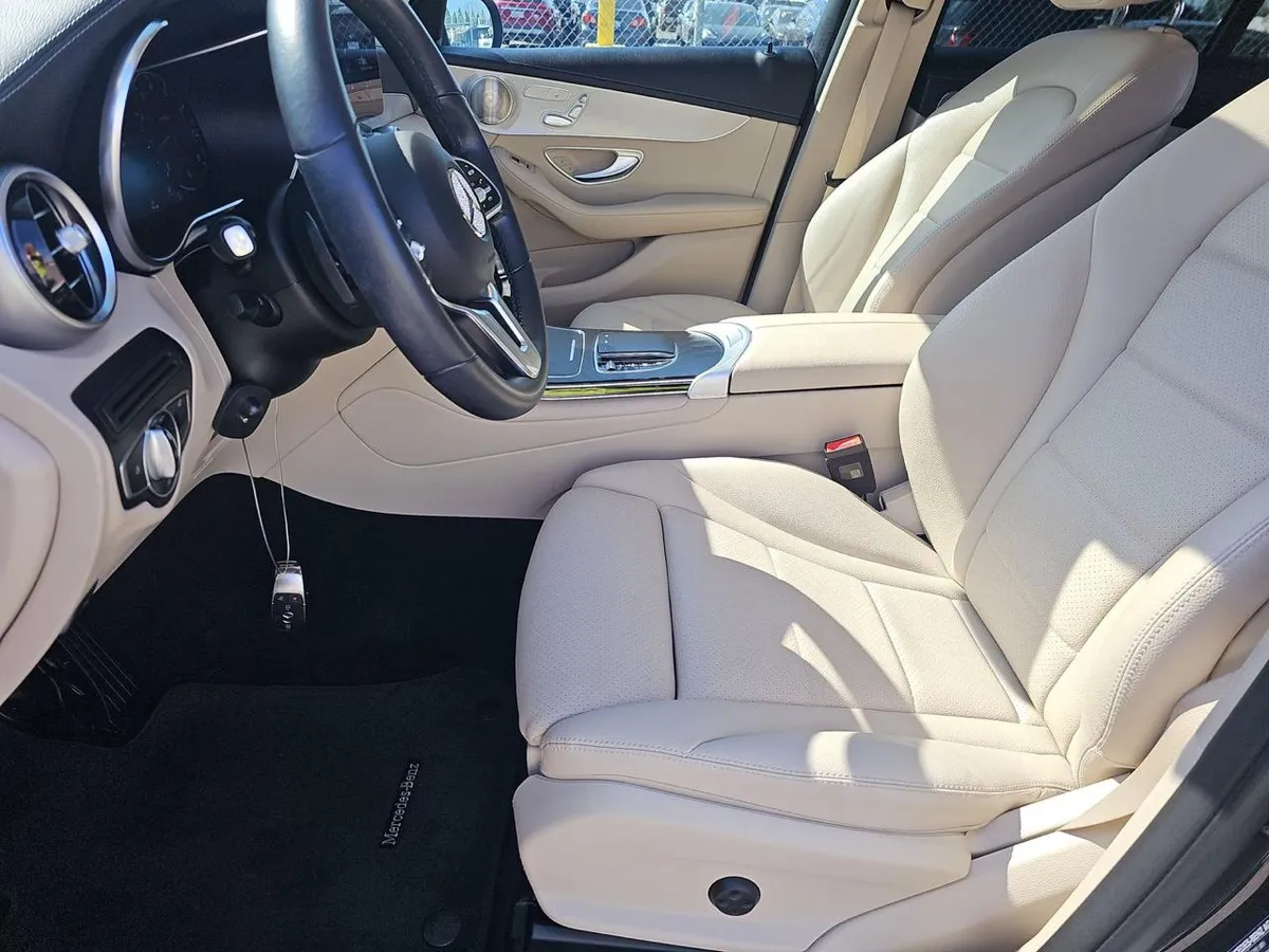 MERCEDES-BENZ GLC 300 4MATIC 2023