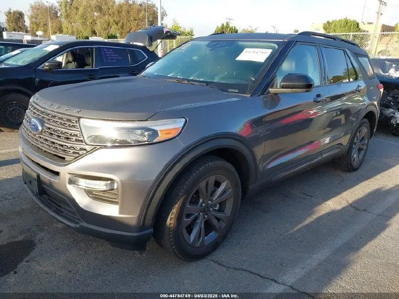 FORD EXPLORER XLT 2022