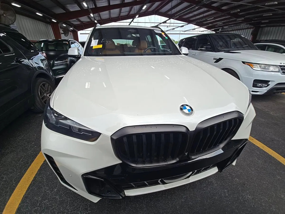 BMW X5 SPORTS ACTIVITY VEHICLE 2024